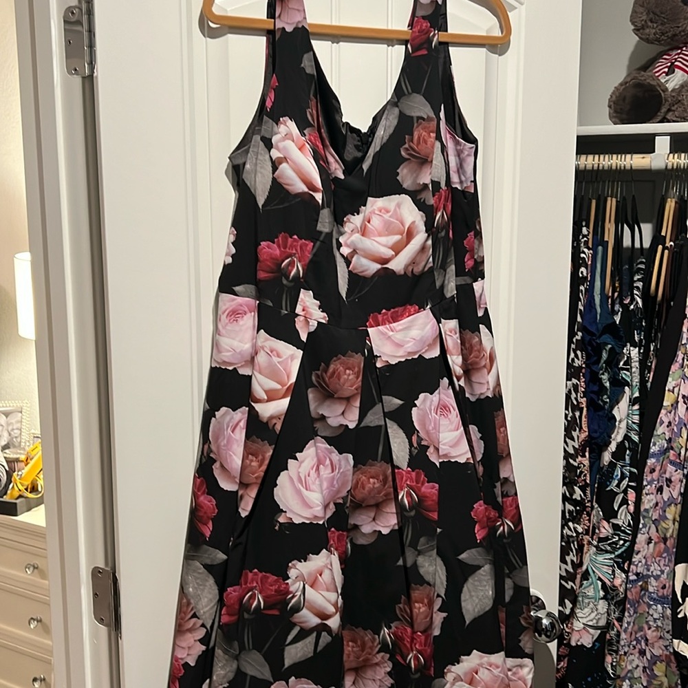 City chic black floral cocktail dress size 18